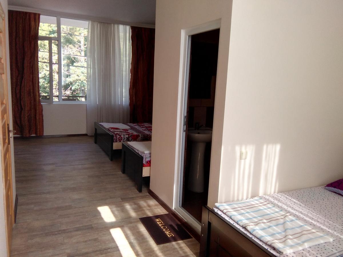 Hotel Str.Agmashenebeli 548 Kobuleti Esterno foto