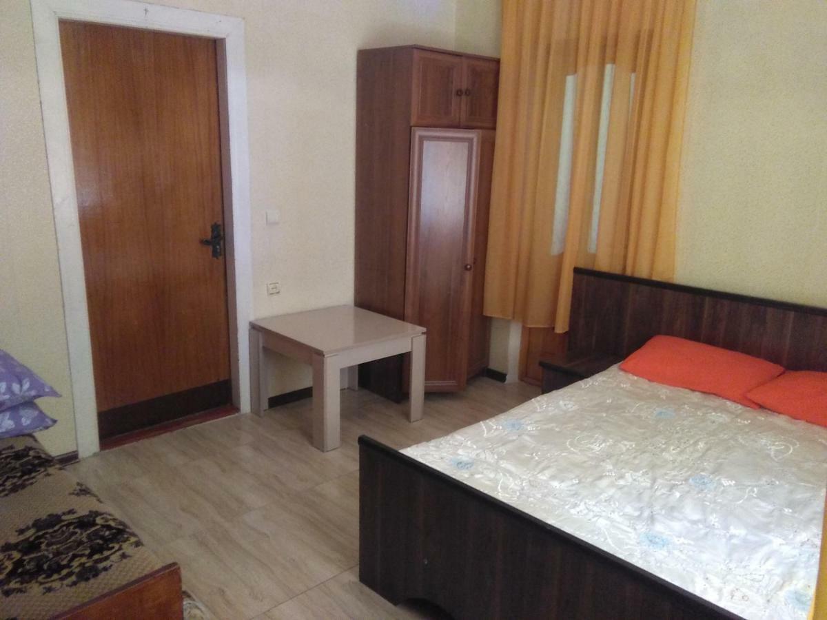 Hotel Str.Agmashenebeli 548 Kobuleti Esterno foto