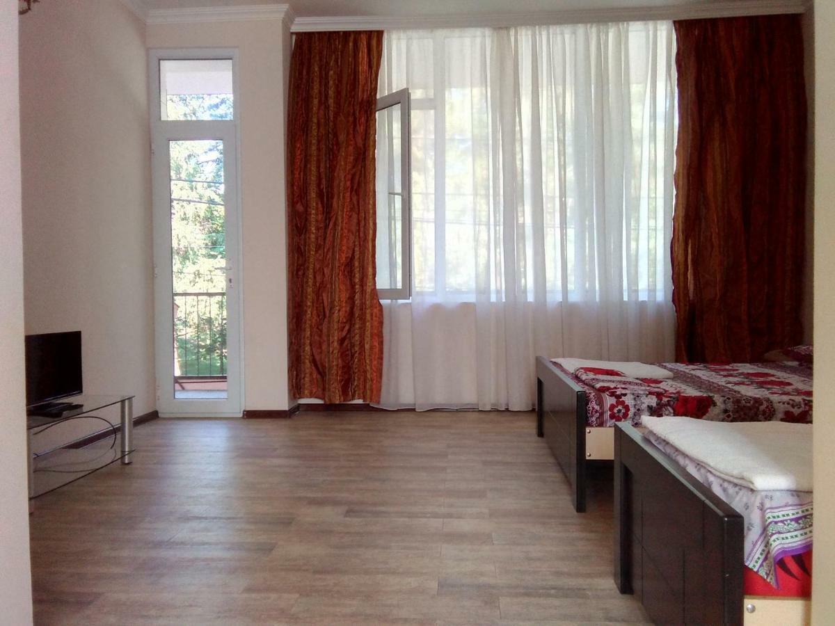 Hotel Str.Agmashenebeli 548 Kobuleti Esterno foto