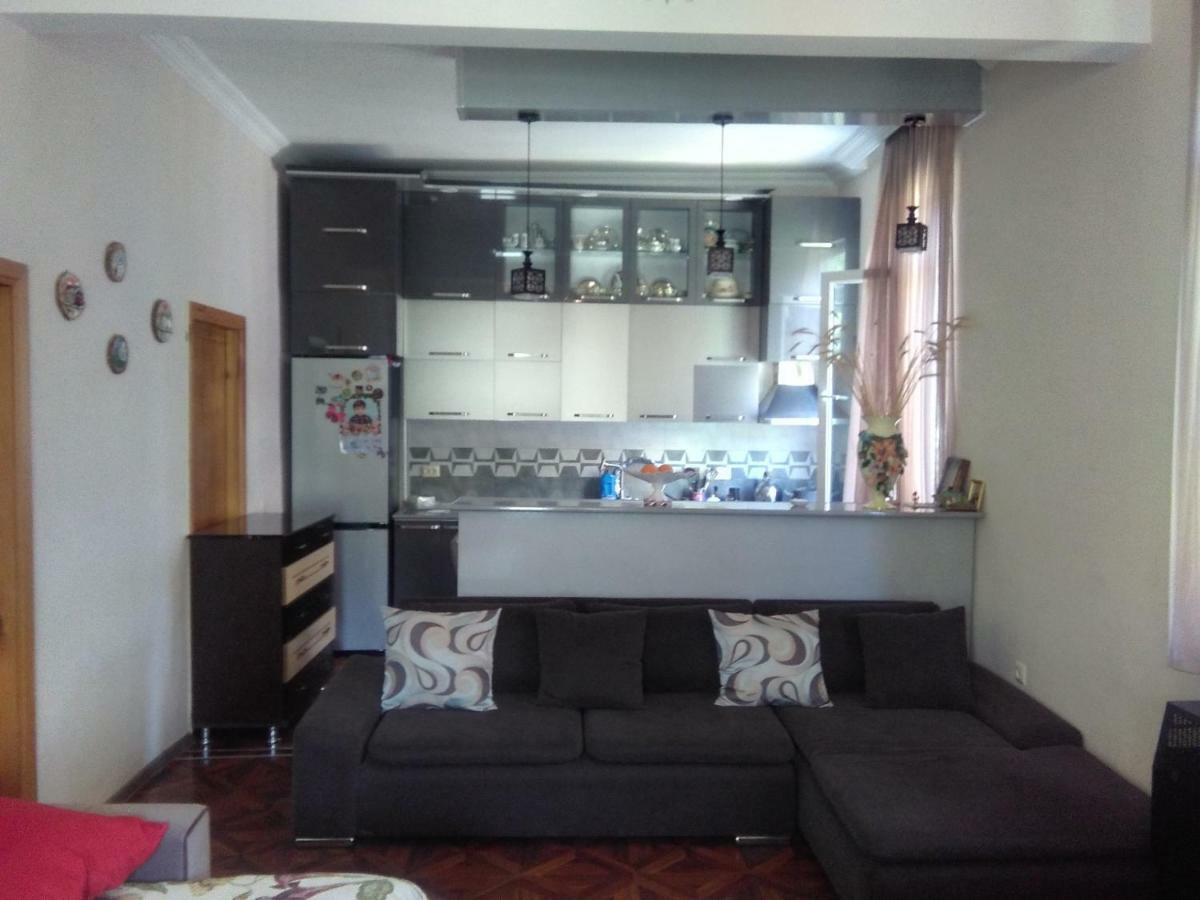 Hotel Str.Agmashenebeli 548 Kobuleti Esterno foto