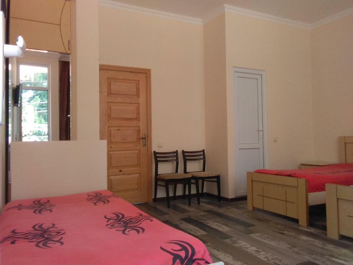 Hotel Str.Agmashenebeli 548 Kobuleti Esterno foto