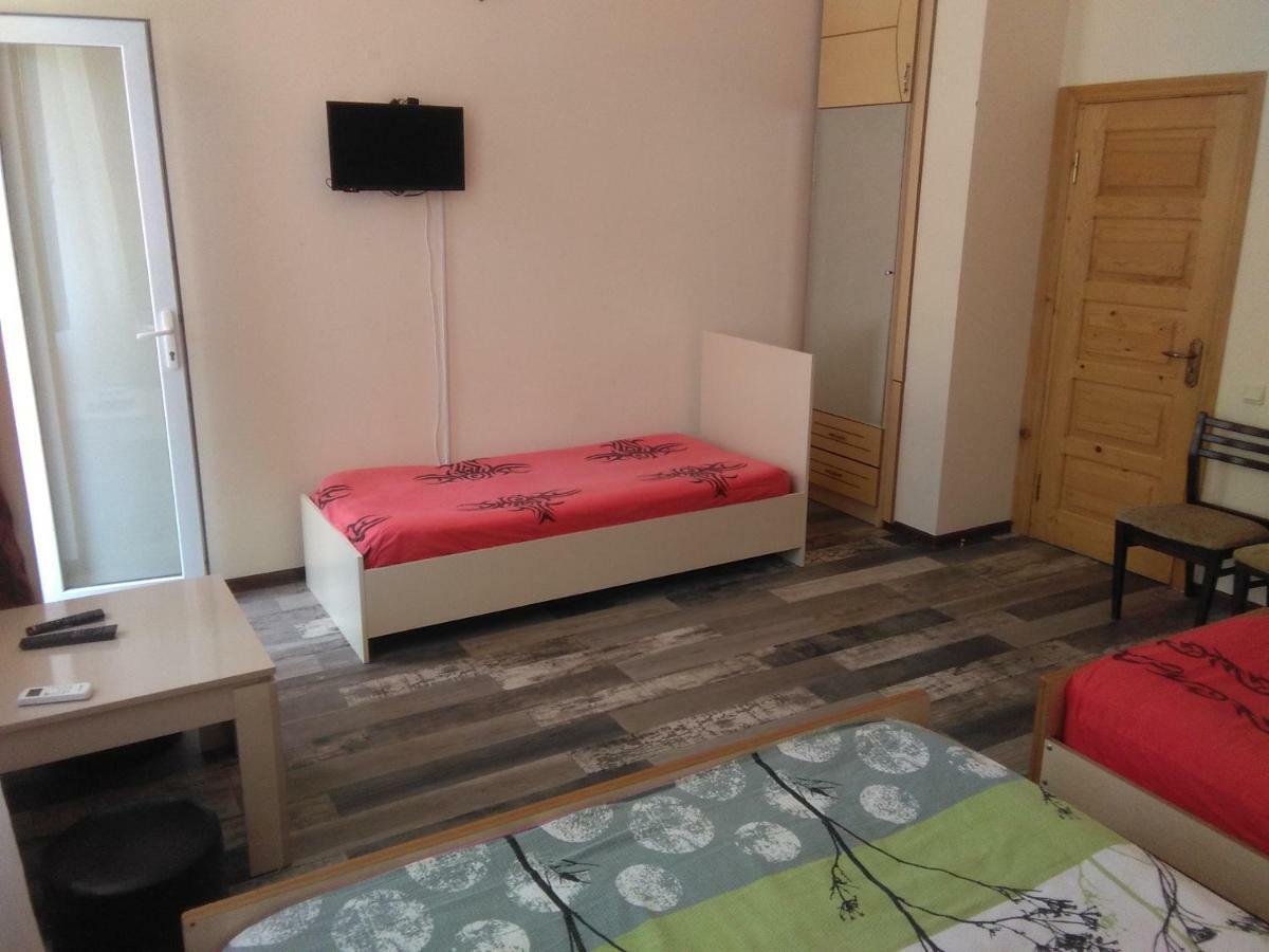 Hotel Str.Agmashenebeli 548 Kobuleti Esterno foto